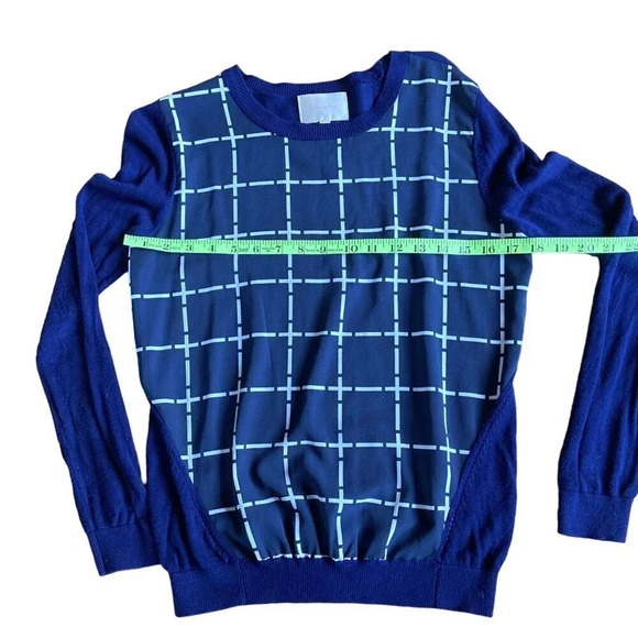 Skies are‎ Blue Women's Pullover Top, Size Small, Blue & White Geometric Knit - Picture 6 of 9